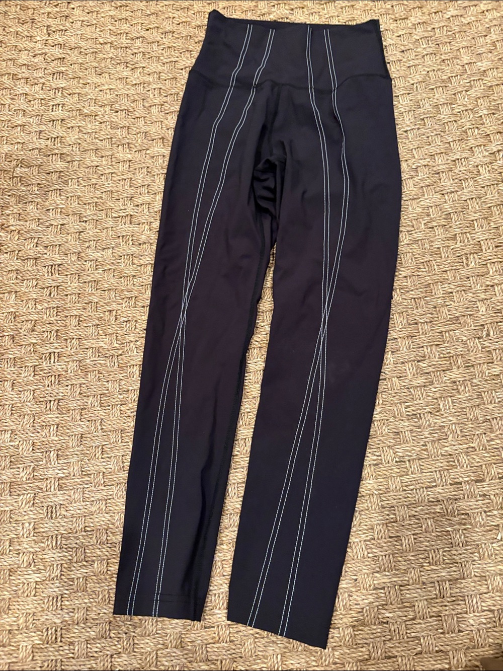Carbon38 Black High-Waist Leggings with Contrast White Stitching size small like